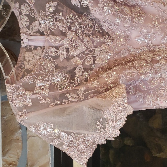 Nwt Mac Duggal Beaded & Floral-Embroidered Gown size 8 - Picture 7 of 11